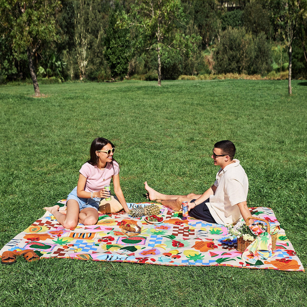 dock and bay picnic blanket